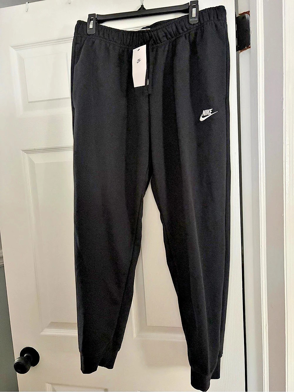 New With Tags Nike Sportswear Club Fleece Mid-Rise Joggers Black